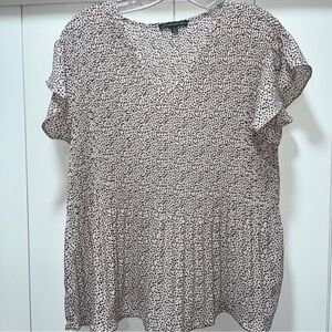 Adriana Papell Blouse Size Small Light Pink Animal Print. EUC